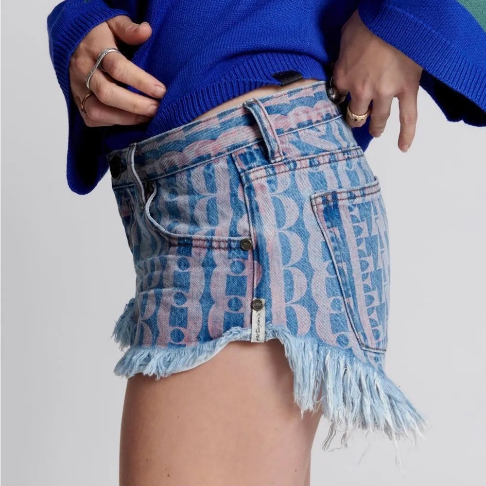 One Teaspoon Dukes Denim Shorts, Pacifica Print, Size 32 Boho Low Waist Shorts - Picture 7 of 14